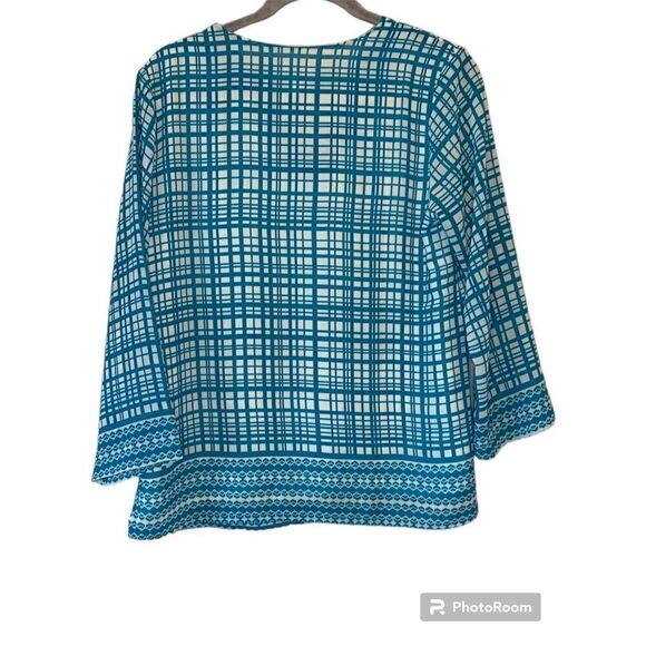 BELLE BY KIM GRAVEL BLUE AND WHITE ABSTRACT V-NECK BLOUSE XSMALL - Picture 2 of 3